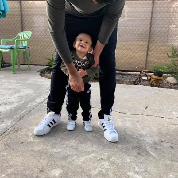 Meet your Poshers: David, Jessica, and Roman - Picture 2 of 5